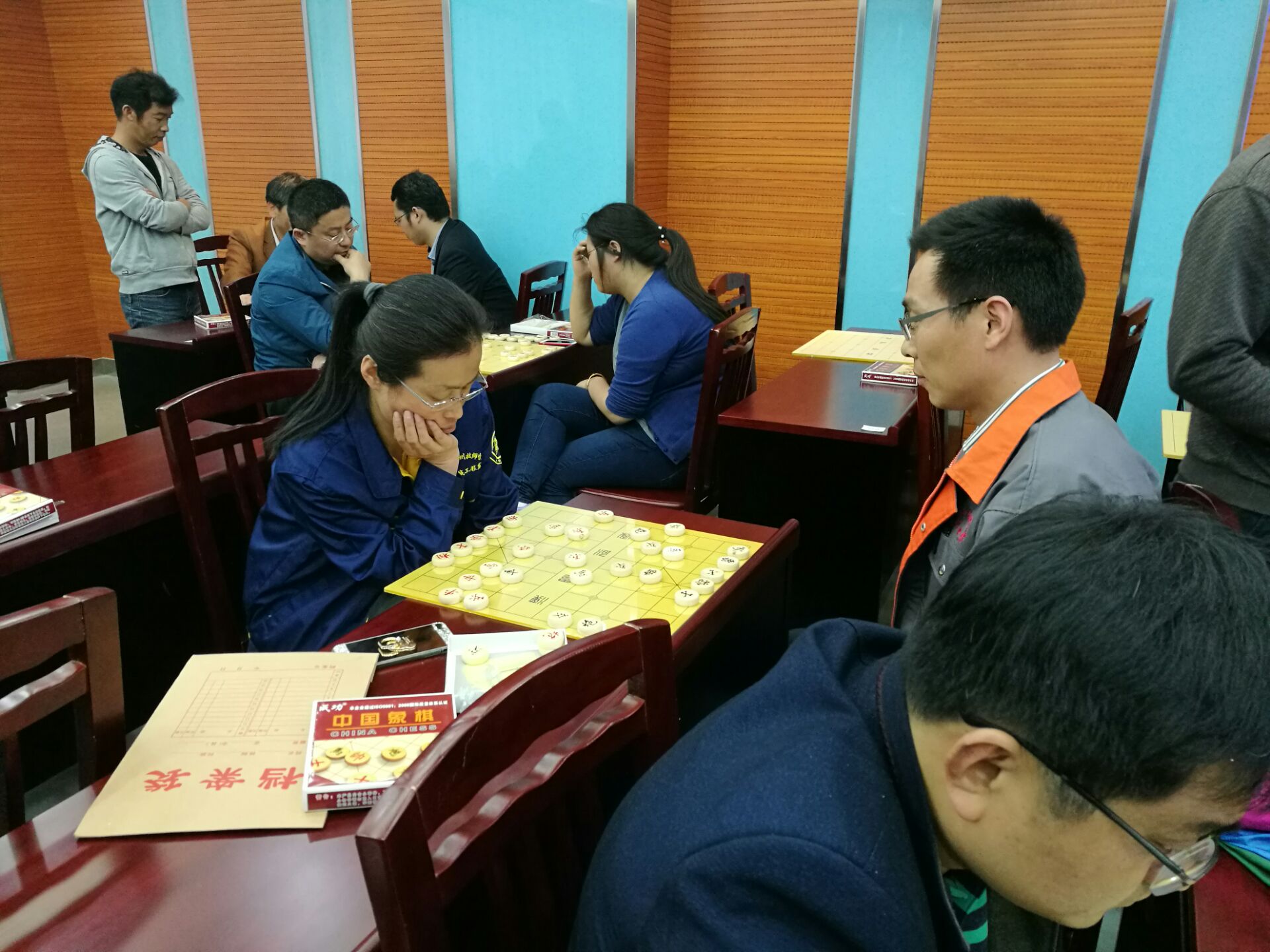 机械工程系组队参加我院 首届中国象棋比赛